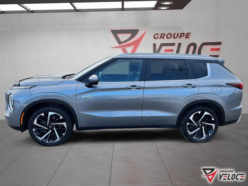 2024 Mitsubishi Outlander Plug-In Hybrid SEL,CUIR,TOIT OUVRANT in Riviere-du-Loup, Quebec - 3 - w1024h768px
