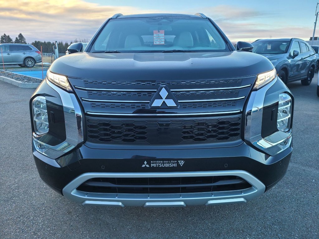 Mitsubishi Outlander Plug-In Hybrid GT 2025 à Rivière-du-Loup, Québec - 2 - w1024h768px