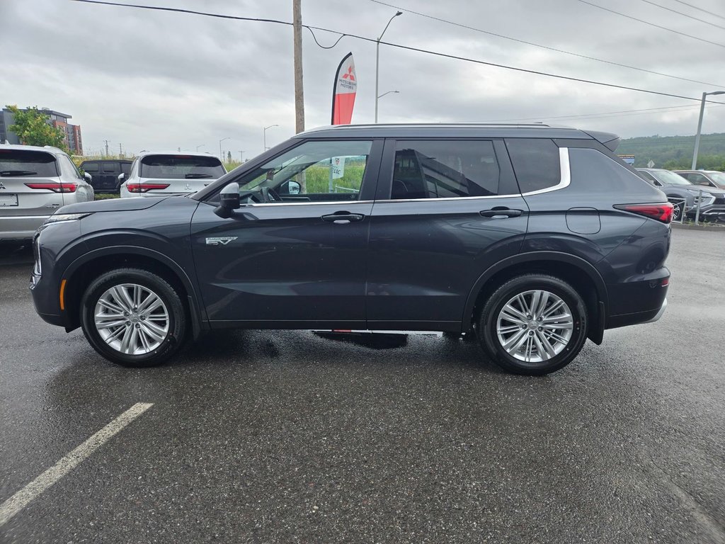 Mitsubishi Outlander Plug-In Hybrid LE 2025 à Rivière-du-Loup, Québec - 3 - w1024h768px