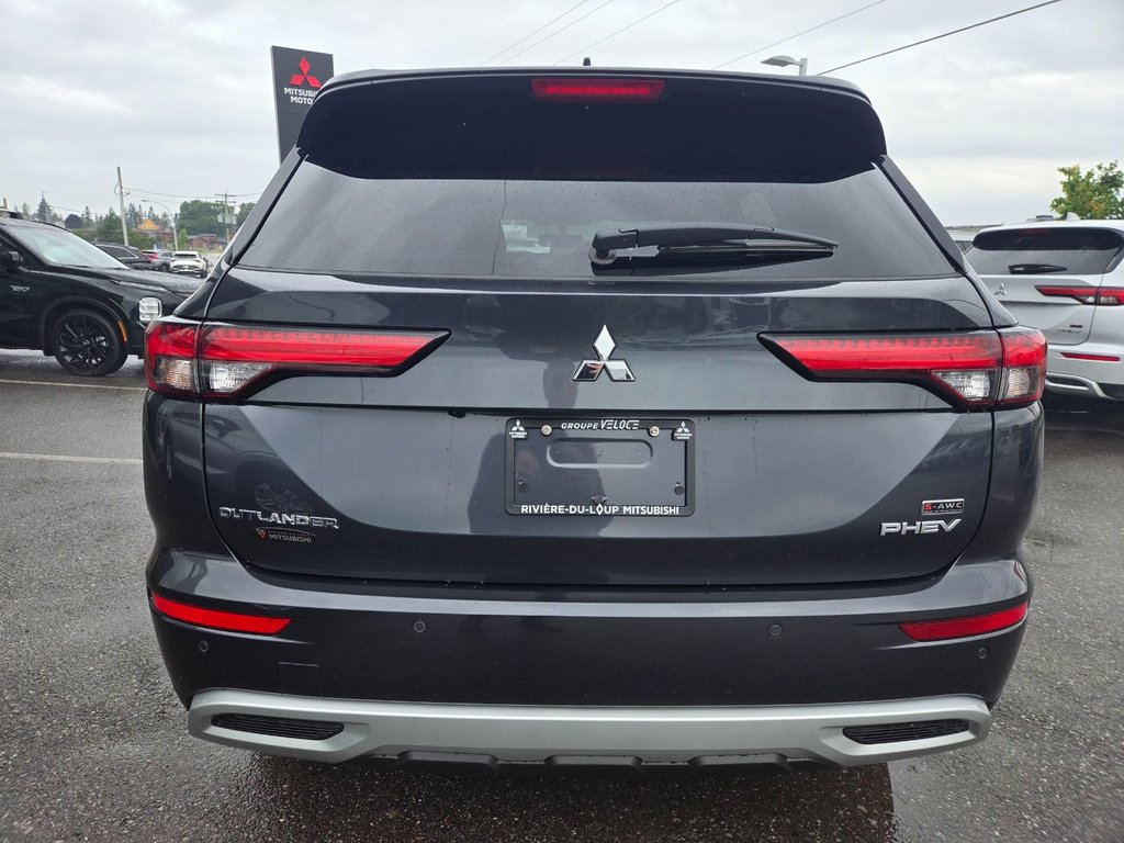Mitsubishi Outlander Plug-In Hybrid LE 2025 à Rivière-du-Loup, Québec - 5 - w1024h768px