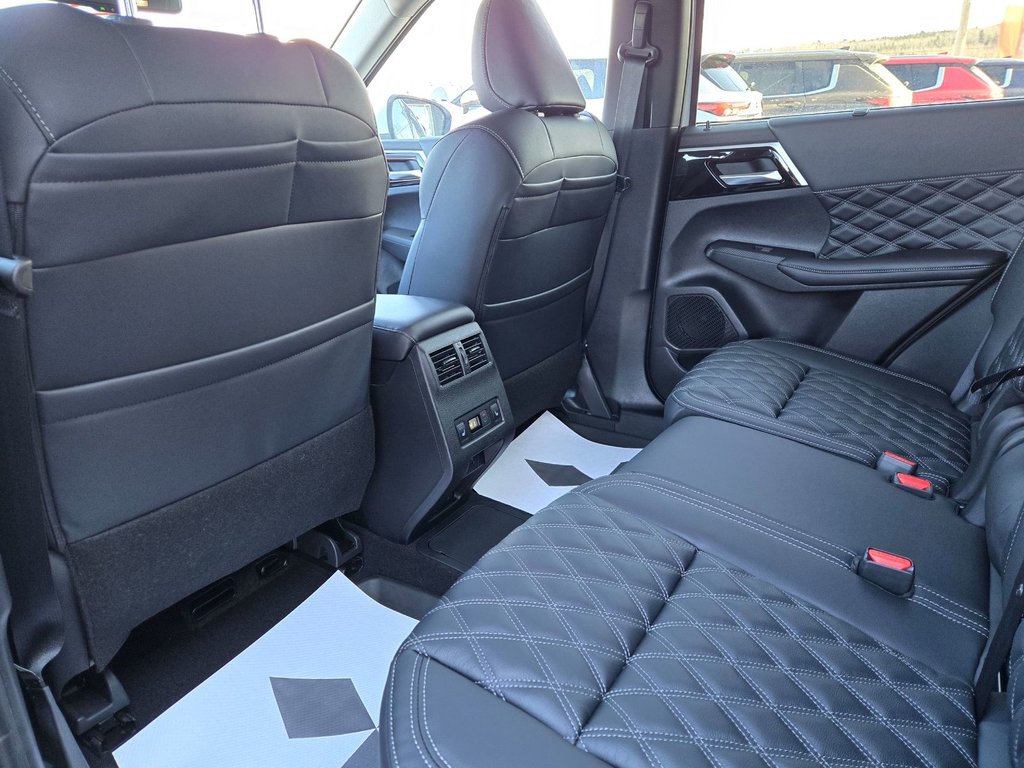 Mitsubishi Outlander Plug-In Hybrid GT 2025 à Rivière-du-Loup, Québec - 7 - w1024h768px