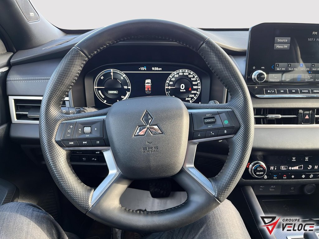 2024 Mitsubishi Outlander NOIR,CUIR SIEGES MASSANT in Riviere-du-Loup, Quebec - 8 - w1024h768px