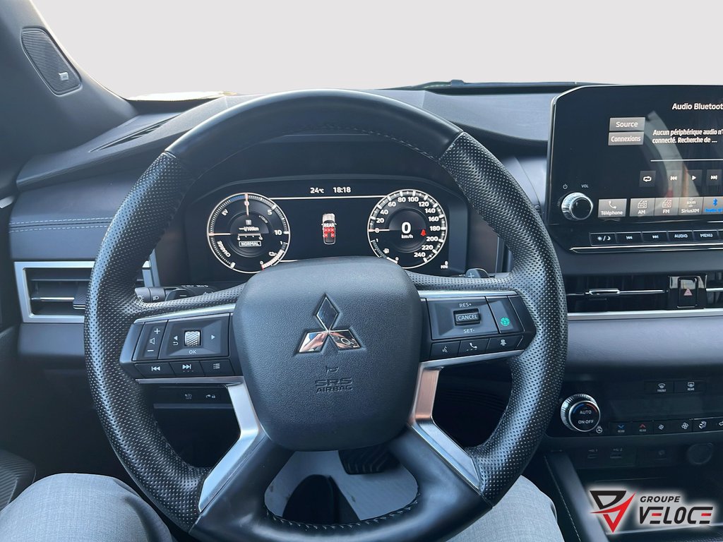2024 Mitsubishi Outlander *GT CUIR TOIT PANO* in Riviere-du-Loup, Quebec - 8 - w1024h768px