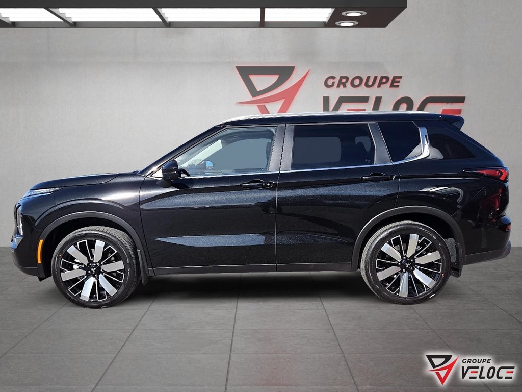 Mitsubishi Outlander SEL S-AWC 2025 à Rivière-du-Loup, Québec - 3 - w1024h768px