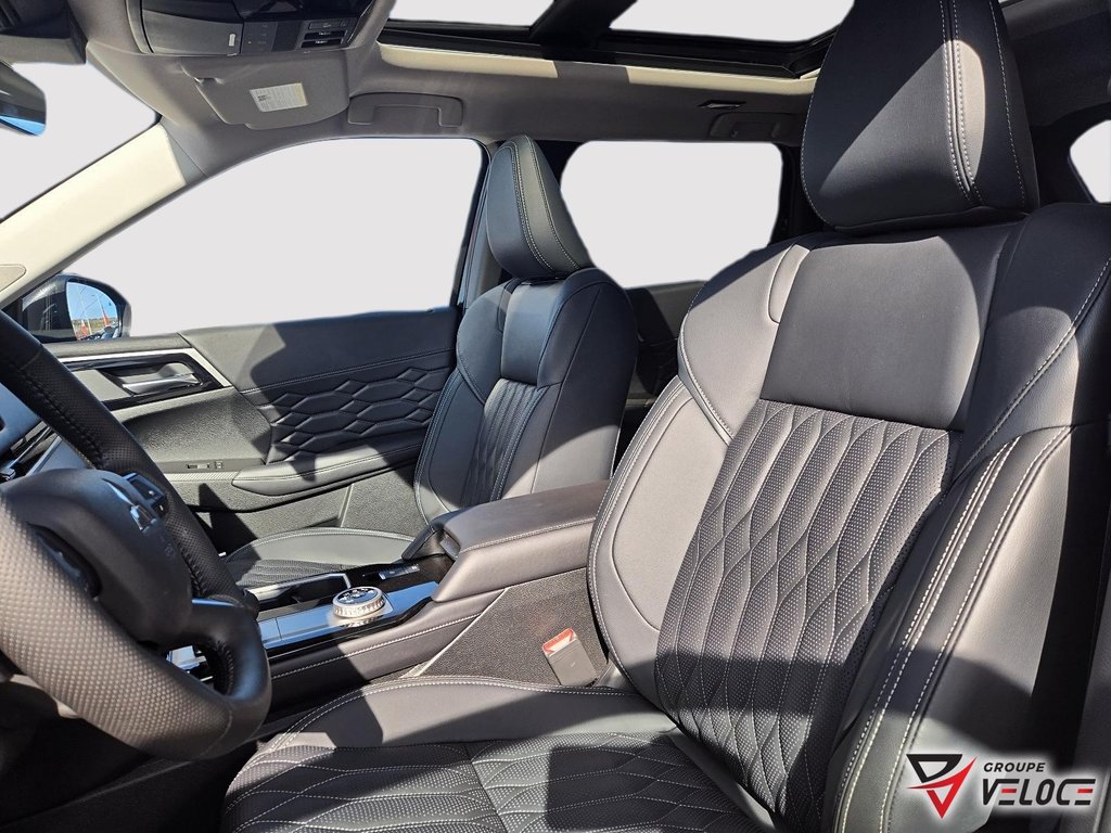 Mitsubishi Outlander SEL S-AWC 2025 à Rivière-du-Loup, Québec - 8 - w1024h768px