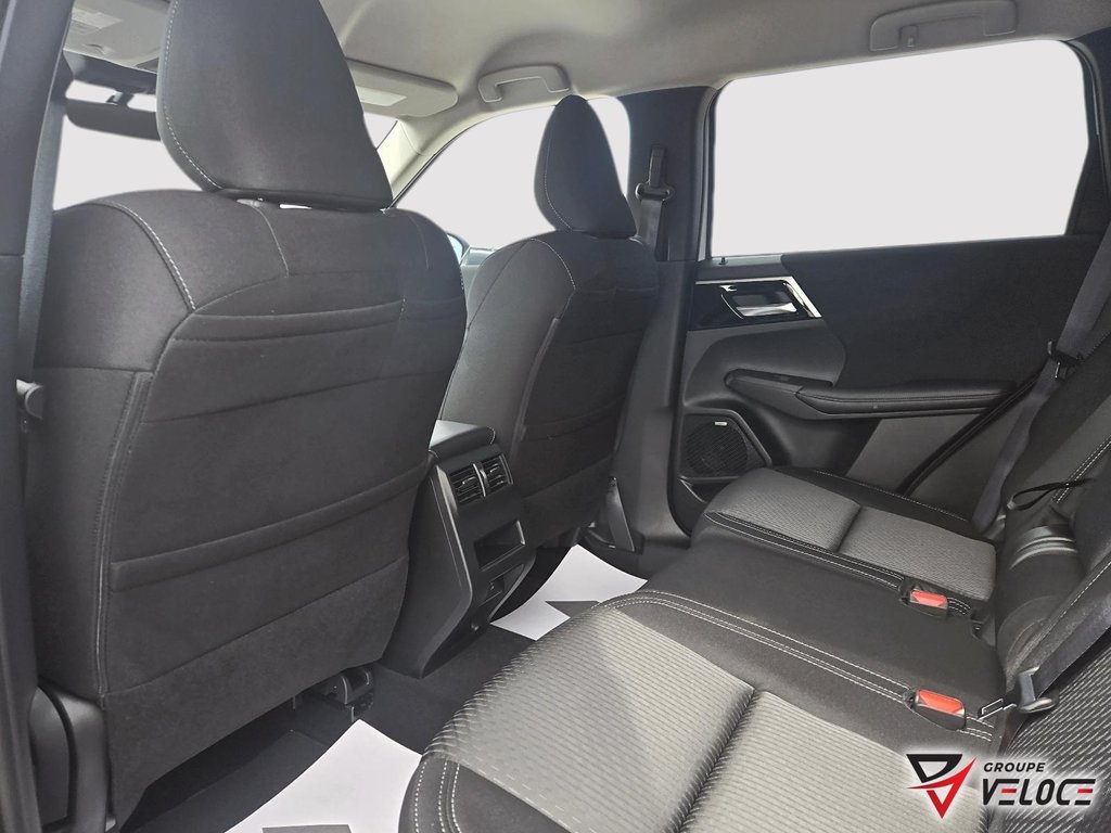 Mitsubishi Outlander ES S-AWC 2025 à Rivière-du-Loup, Québec - 7 - w1024h768px