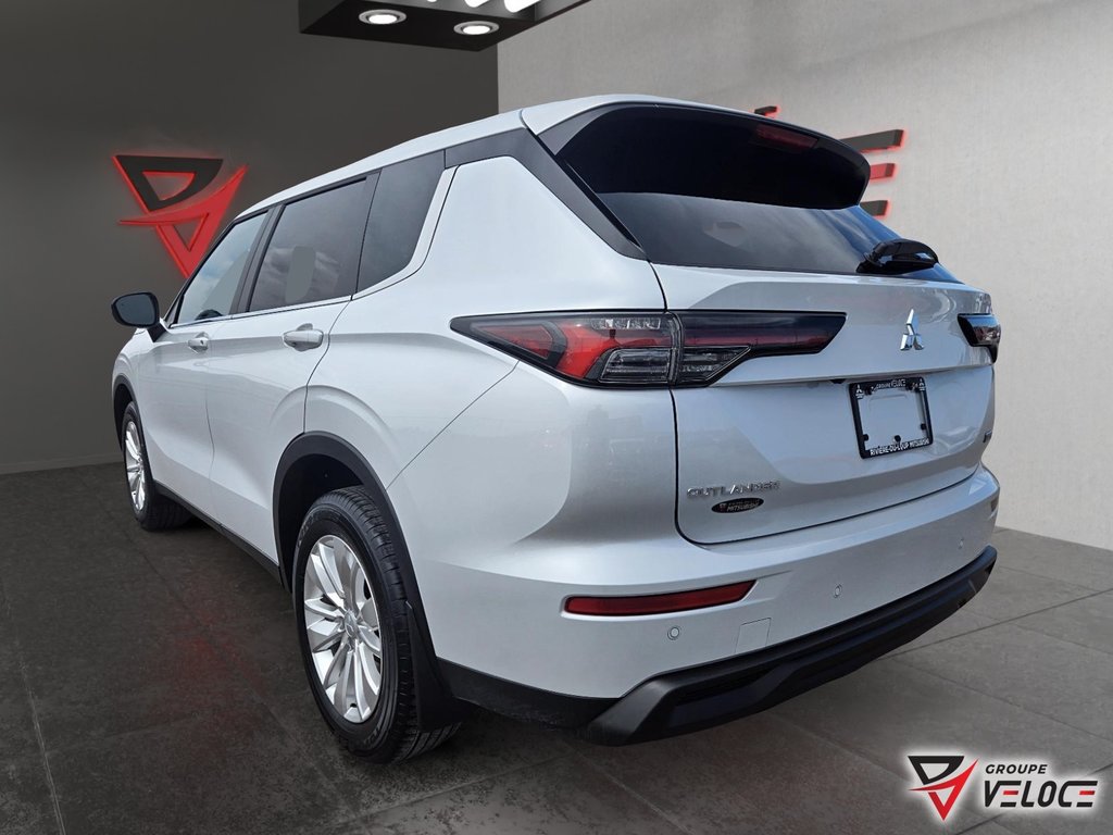 Mitsubishi Outlander ES S-AWC 2025 à Rivière-du-Loup, Québec - 4 - w1024h768px
