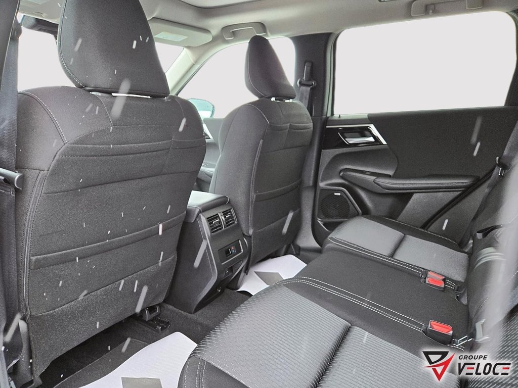 Mitsubishi Outlander SE 2025 à Rivière-du-Loup, Québec - 6 - w1024h768px