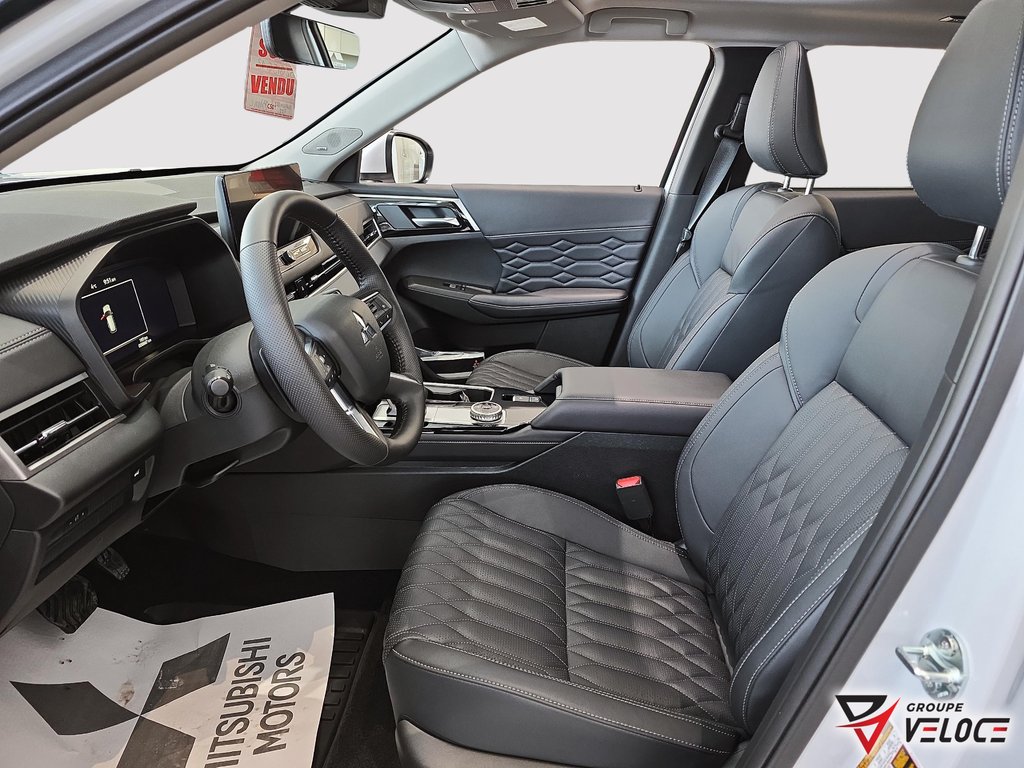 2025 Mitsubishi Outlander SEL in Riviere-du-Loup, Quebec - 9 - w1024h768px