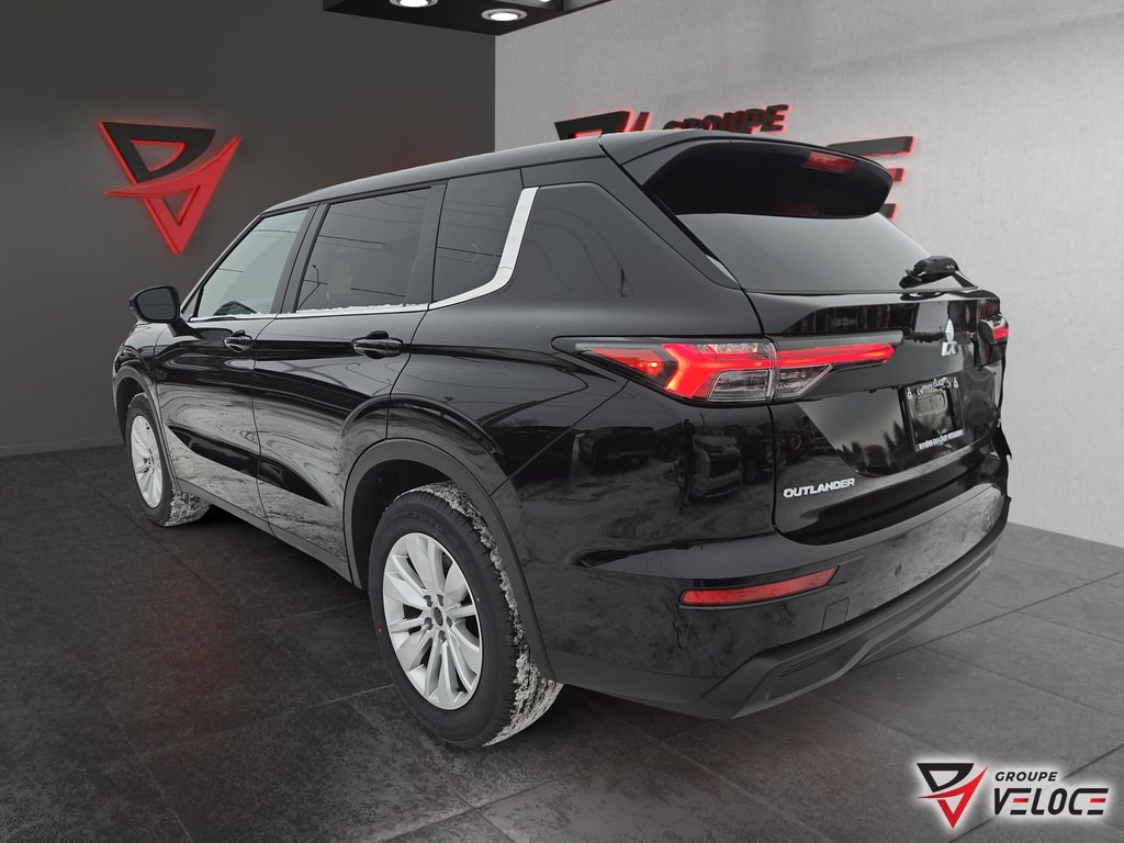 Mitsubishi Outlander ES 2026 à Rivière-du-Loup, Québec - 4 - w1024h768px