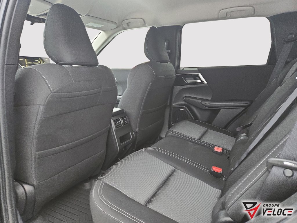Mitsubishi Outlander ES 2026 à Rivière-du-Loup, Québec - 7 - w1024h768px