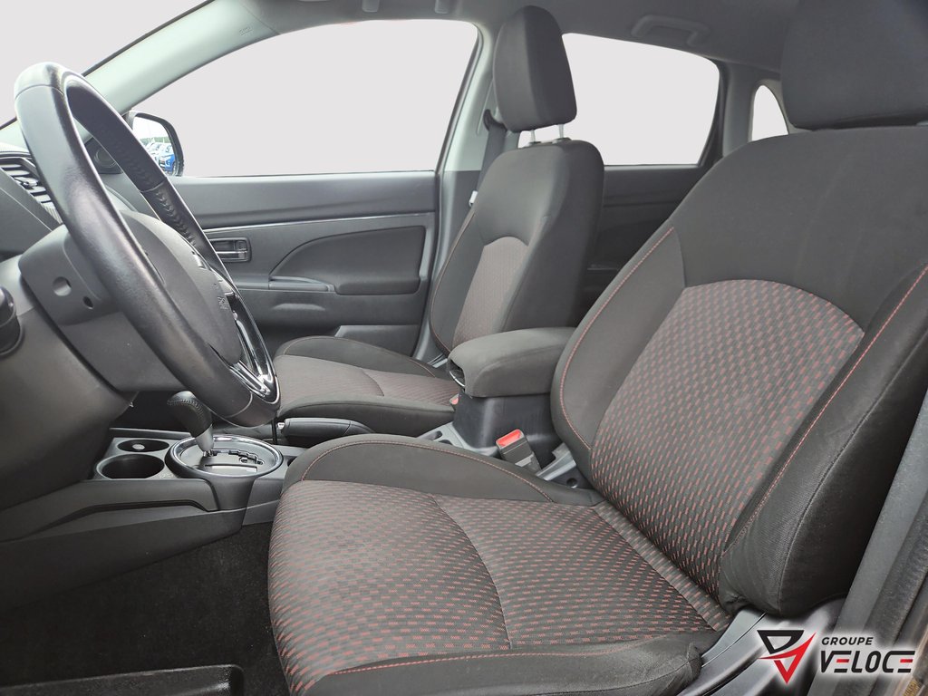 2017 Mitsubishi RVR *SE SIEGES CHAUFFANT BLUETOOTH in Riviere-du-Loup, Quebec - 9 - w1024h768px