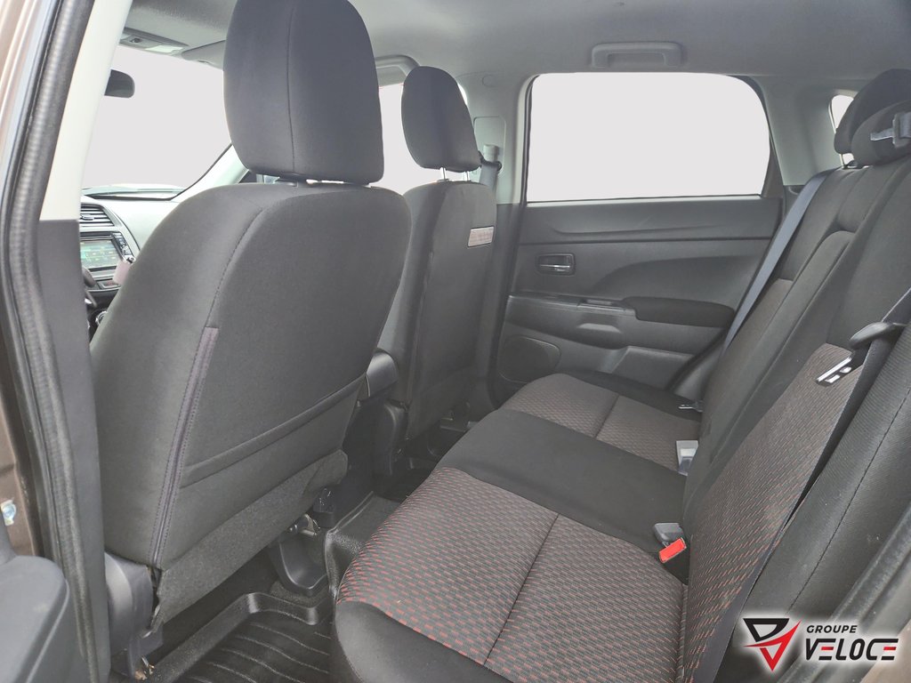 2017 Mitsubishi RVR *SE SIEGES CHAUFFANT BLUETOOTH in Riviere-du-Loup, Quebec - 7 - w1024h768px