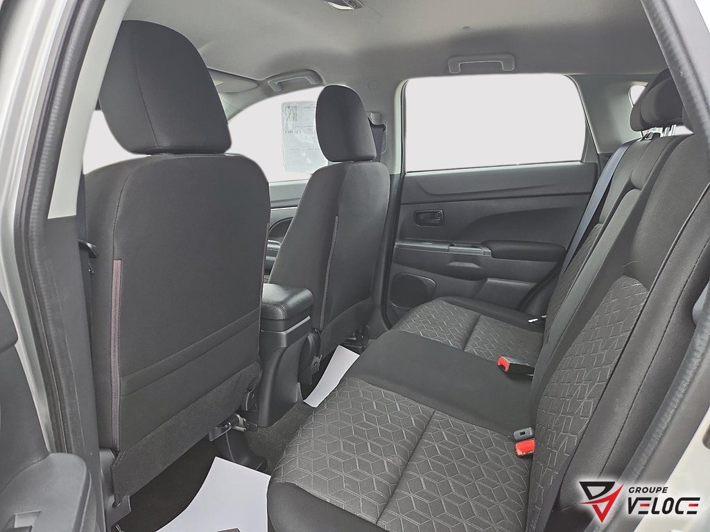Mitsubishi RVR ES *FWD, SIEGES CHAUFFANTS, ÉCRAN* 2021 à Rivière-du-Loup, Québec - 7 - w1024h768px