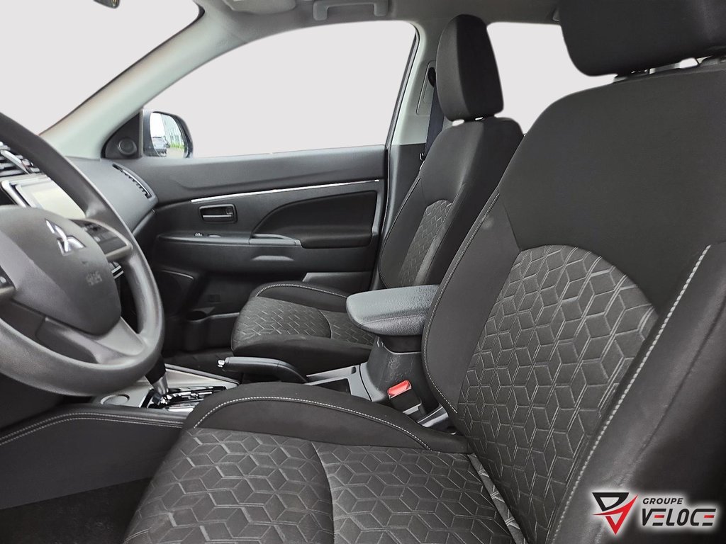 Mitsubishi RVR ES *FWD, SIEGES CHAUFFANTS, ÉCRAN* 2021 à Rivière-du-Loup, Québec - 8 - w1024h768px