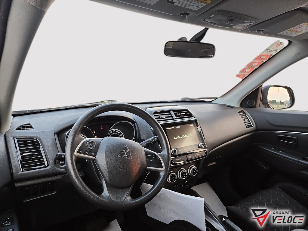 2022 Mitsubishi RVR ES *AWD, ÉCRAN, SIÈGES CHAUFFANTS* in Riviere-du-Loup, Quebec - 8 - w1024h768px