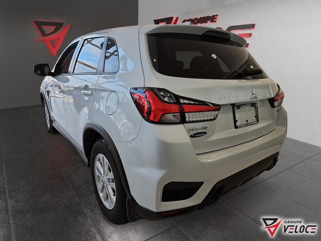2025 Mitsubishi RVR SE in Riviere-du-Loup, Quebec - 4 - w1024h768px