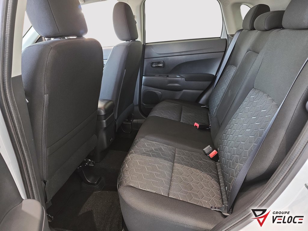 2025 Mitsubishi RVR SE in Riviere-du-Loup, Quebec - 7 - w1024h768px