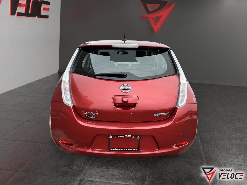 2014 Nissan LEAF SL in Riviere-du-Loup, Quebec - 6 - w1024h768px