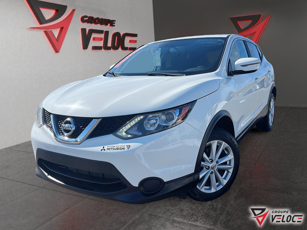 2017 Nissan Qashqai *S CRUISE AC* in Riviere-du-Loup, Quebec - 1 - w1024h768px