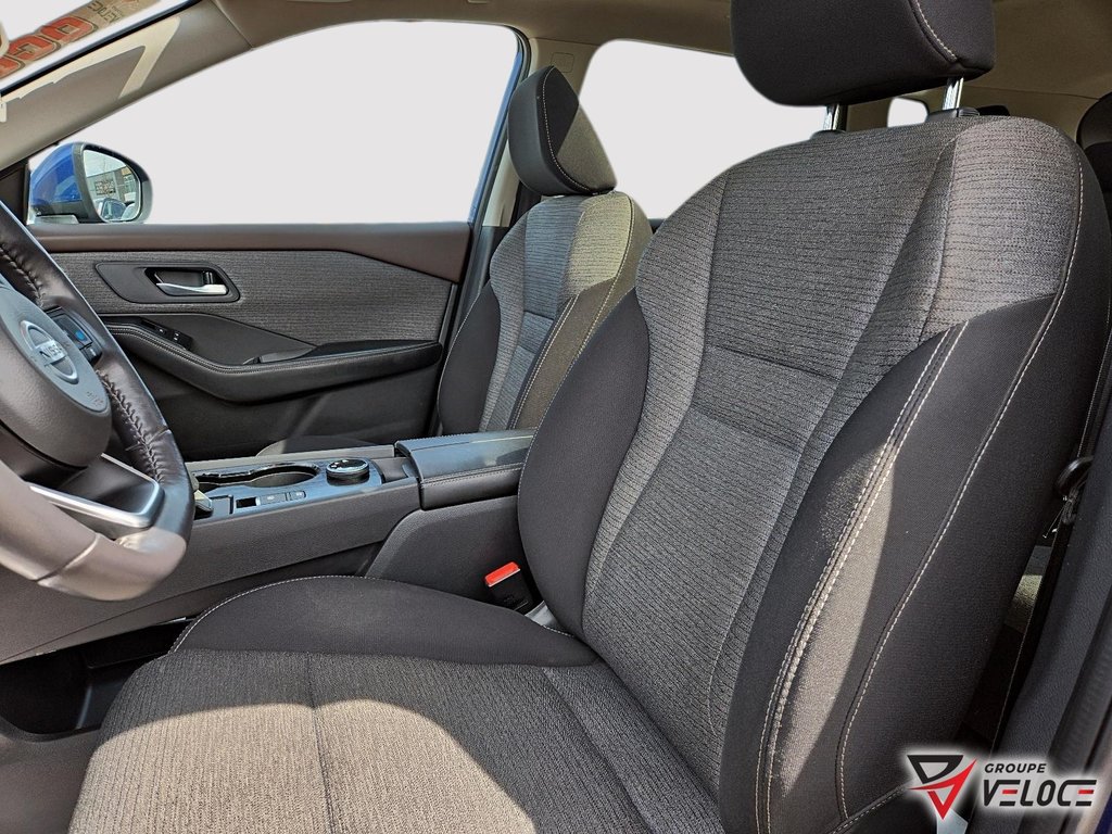 2021 Nissan Rogue SV *AWD, TOIT PANO, SIÈGES CHAUFFANTS* in Riviere-du-Loup, Quebec - 9 - w1024h768px