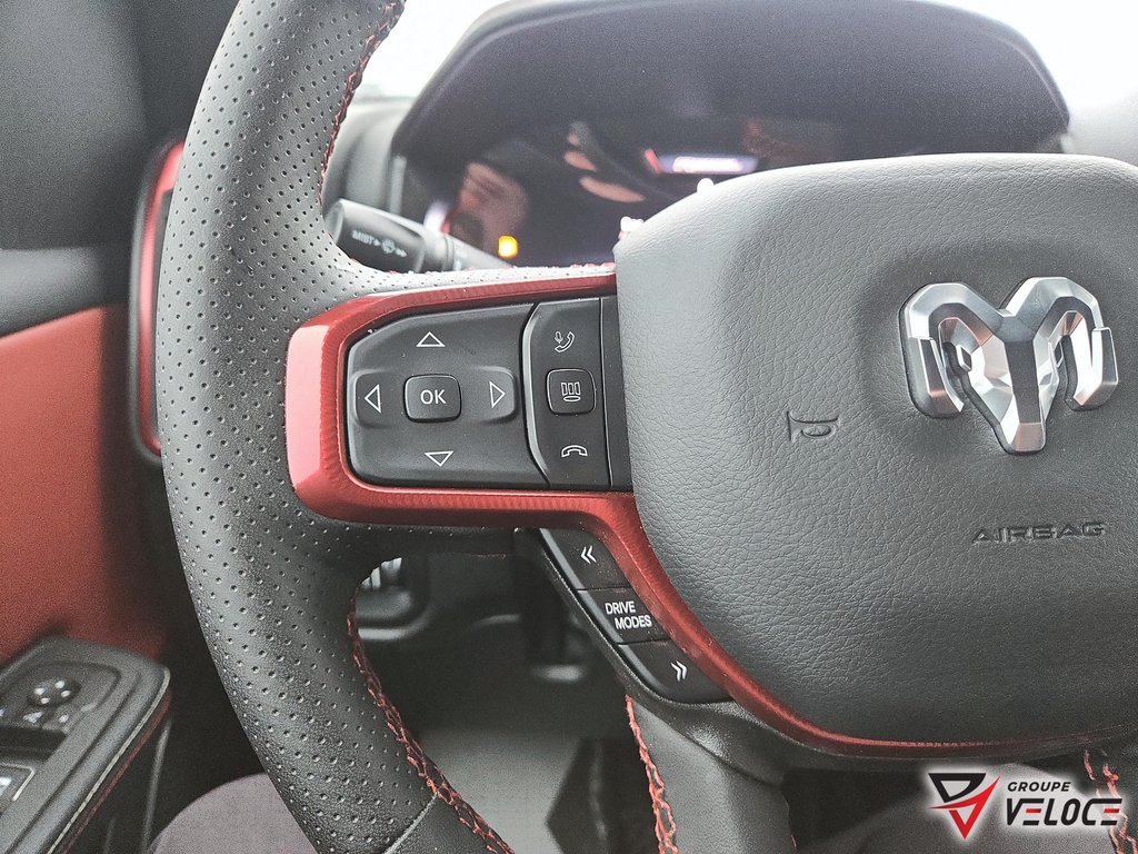 Ram 1500 *REBEL 6CYLINDRES GRAND ECRAN* 2025 à Rivière-du-Loup, Québec - 11 - w1024h768px