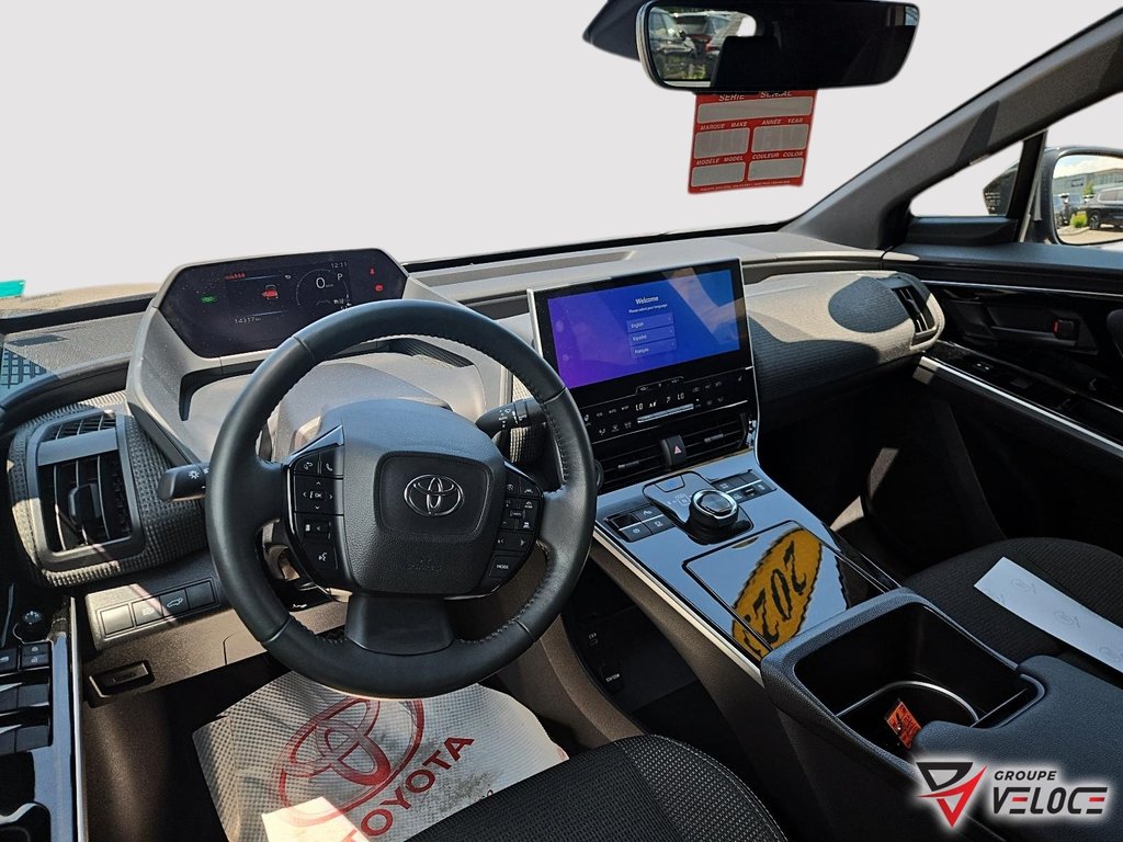 2023 Toyota BZ4X XLE *AWD, TOIT OUVRANT* in Riviere-du-Loup, Quebec - 8 - w1024h768px
