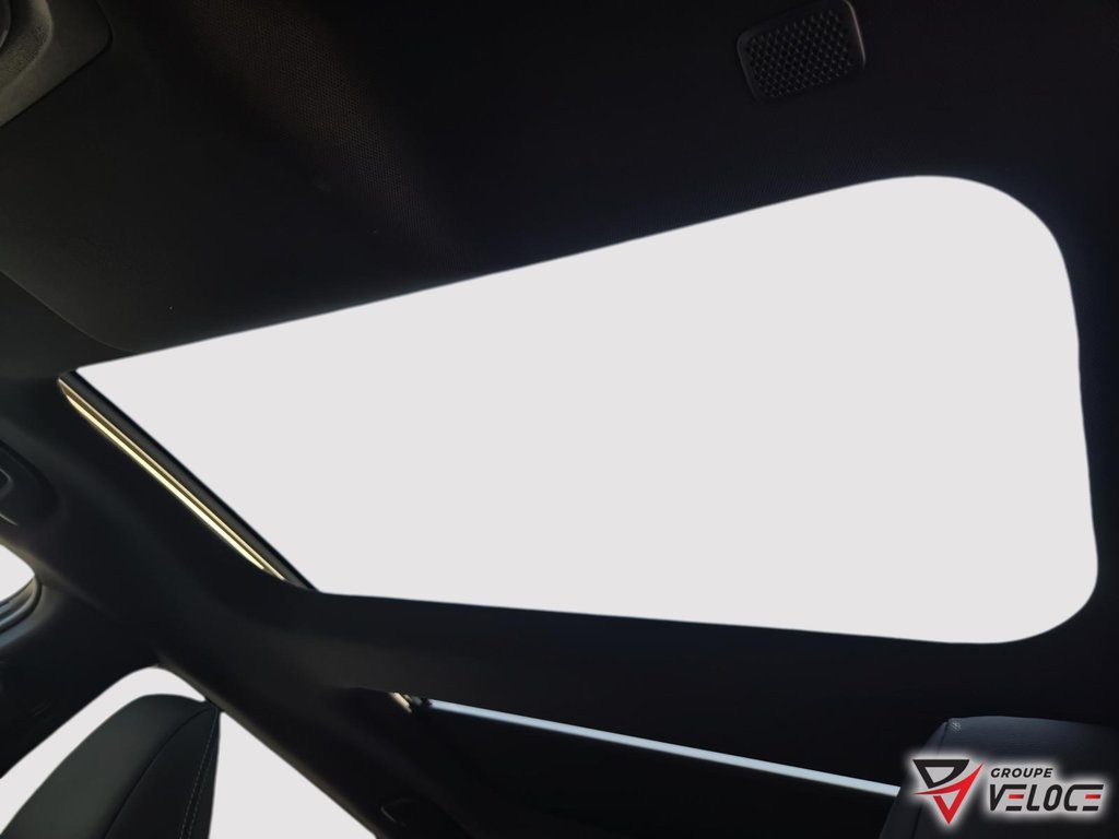 2023 Toyota BZ4X XLE *AWD, TOIT OUVRANT* in Riviere-du-Loup, Quebec - 12 - w1024h768px