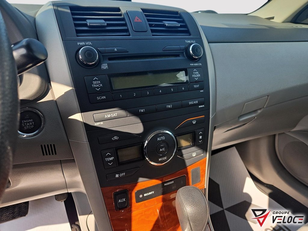 Toyota Corolla LE *AUTOMATIQUE, AIR CLIMATISÉ, TISSU* 2010 à Rivière-du-Loup, Québec - 10 - w1024h768px
