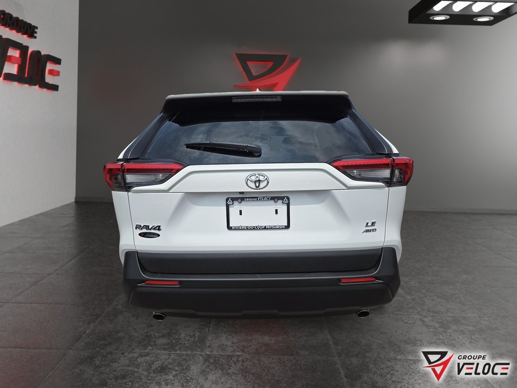 Toyota RAV4 LE *AWD, SIÈGES CHAUFFANTS, TISSU* 2019 à Rivière-du-Loup, Québec - 5 - w1024h768px