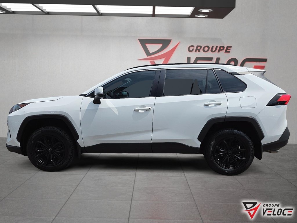 Toyota RAV4 LE *AWD, SIÈGES CHAUFFANTS, TISSU* 2019 à Rivière-du-Loup, Québec - 3 - w1024h768px