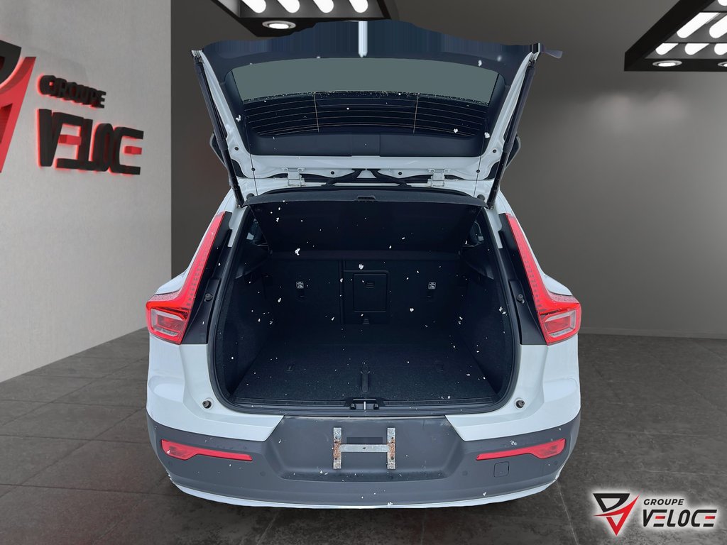 2022 Volvo XC40 *MOMEMTUM CUIR AWD* in Riviere-du-Loup, Quebec - 6 - w1024h768px