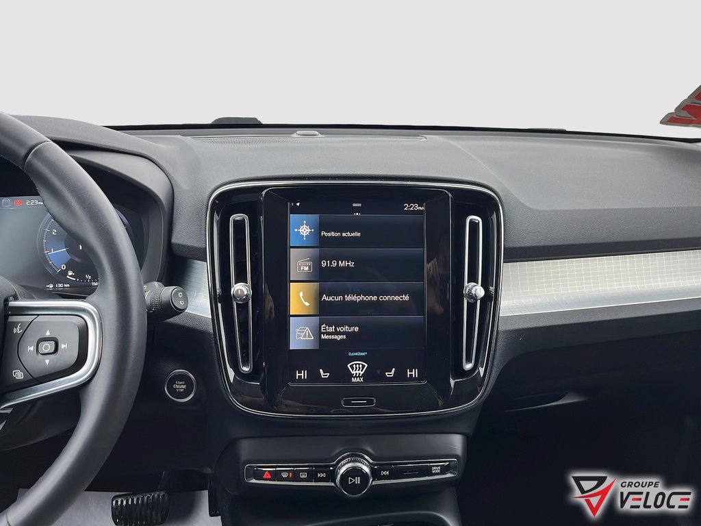 2022 Volvo XC40 *MOMEMTUM CUIR AWD* in Riviere-du-Loup, Quebec - 9 - w1024h768px