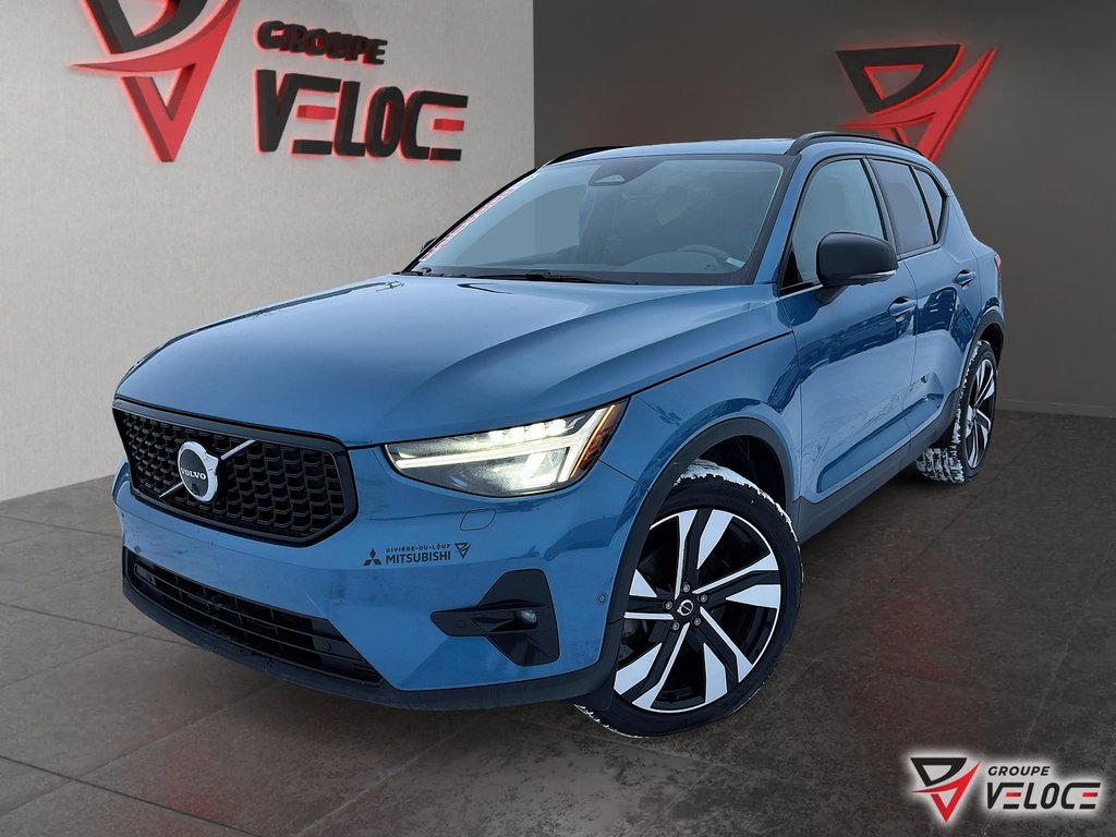 2023 Volvo XC40 *PLUS DARK THEME CUIR TOIT OUVRANT* in Riviere-du-Loup, Quebec - 1 - w1024h768px
