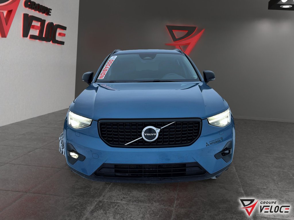 2023 Volvo XC40 *PLUS DARK THEME CUIR TOIT OUVRANT* in Riviere-du-Loup, Quebec - 2 - w1024h768px