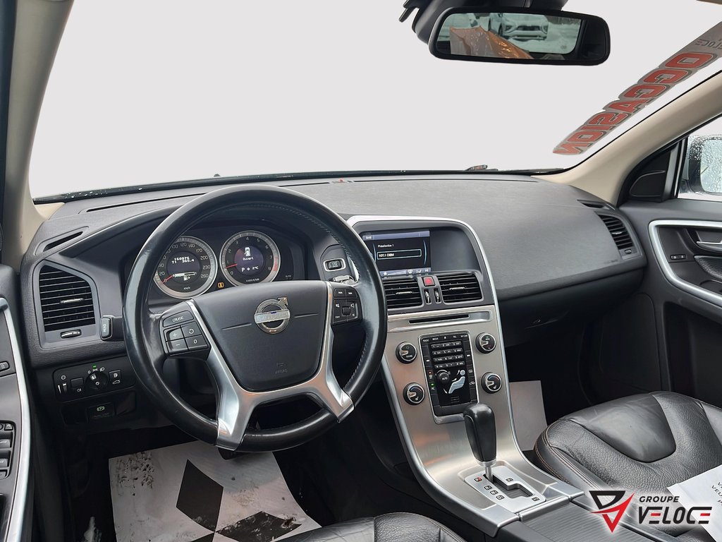 2012 Volvo XC60 *V6, AWD, CUIR* in Riviere-du-Loup, Quebec - 5 - w1024h768px