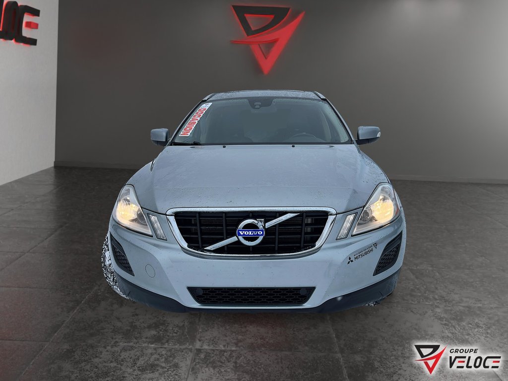 2012 Volvo XC60 *V6, AWD, CUIR* in Riviere-du-Loup, Quebec - 2 - w1024h768px