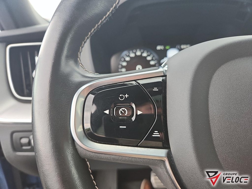 Volvo XC60 R-Design *TOIT PANO, CUIR, AWD* 2021 à Rivière-du-Loup, Québec - 11 - w1024h768px