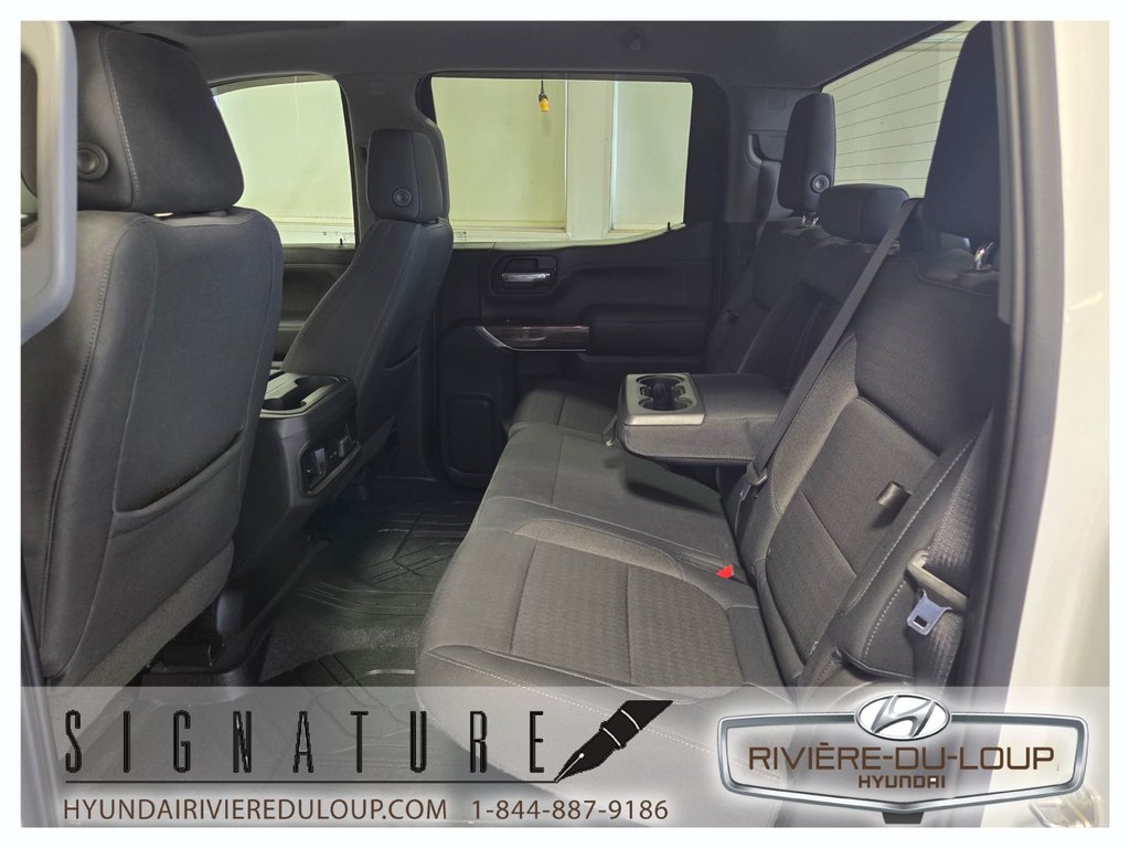 2019 Chevrolet Silverado 1500 RST,CREW CAB,4X4,V8 5.3 LITRES in Riviere-Du-Loup, Quebec - 16 - w1024h768px
