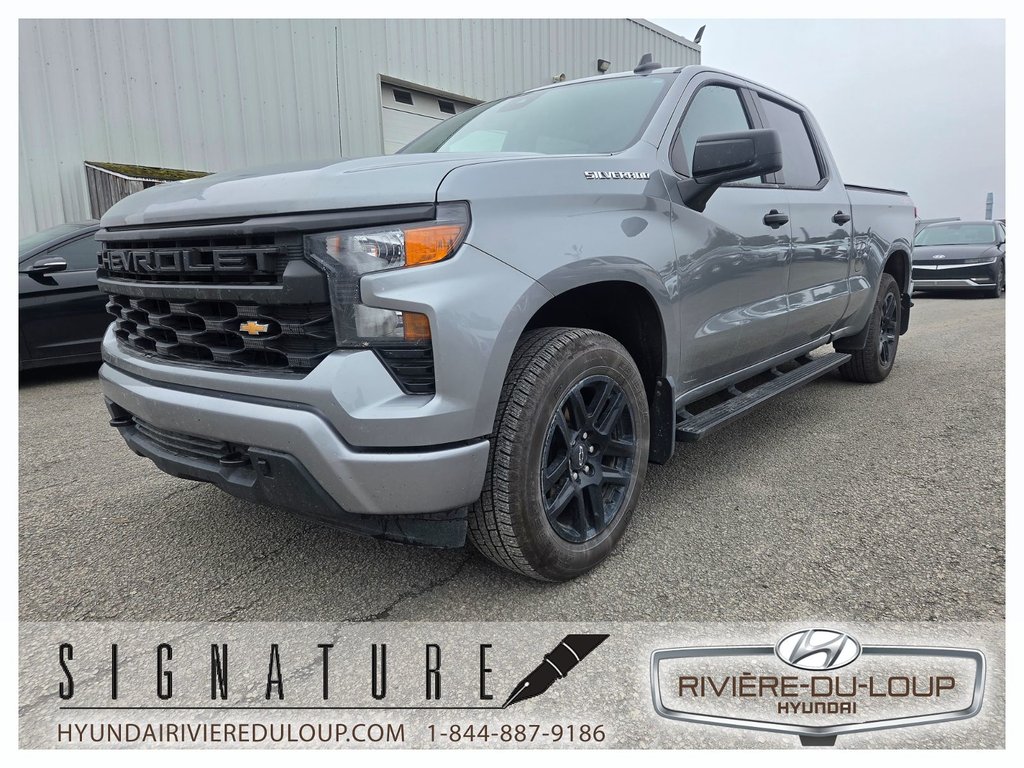 Chevrolet Silverado 1500 Custom/4X4/AC 2024 à Riviere-Du-Loup, Québec - 1 - w1024h768px