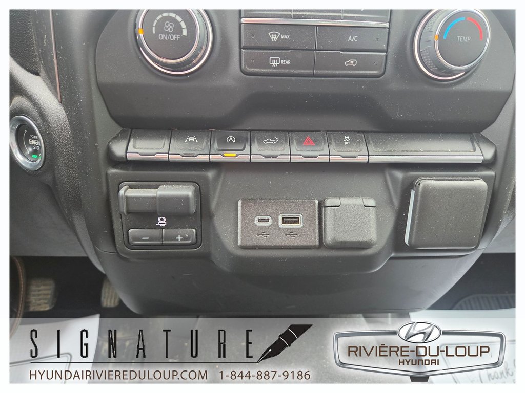 Chevrolet Silverado 1500 Custom/4X4/AC 2024 à Riviere-Du-Loup, Québec - 17 - w1024h768px