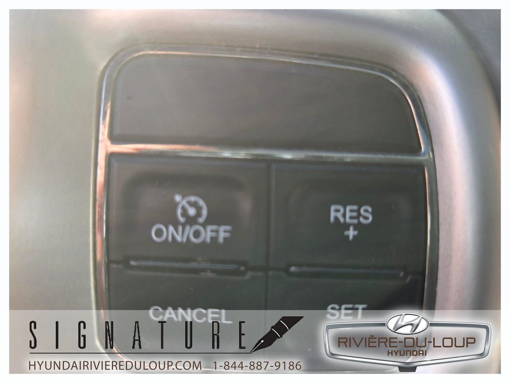 2013 Chrysler 200 LIMITED,AUTOMATIQUE in Riviere-Du-Loup, Quebec - 19 - w1024h768px