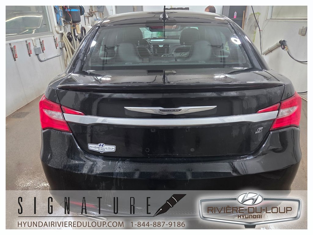 Chrysler 200 S,automatique 2013 à Riviere-Du-Loup, Québec - 6 - w1024h768px
