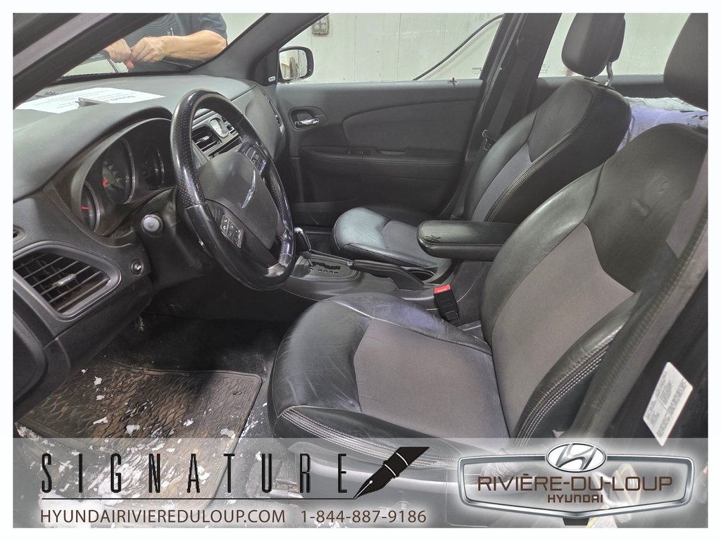 Chrysler 200 S,automatique 2013 à Riviere-Du-Loup, Québec - 8 - w1024h768px