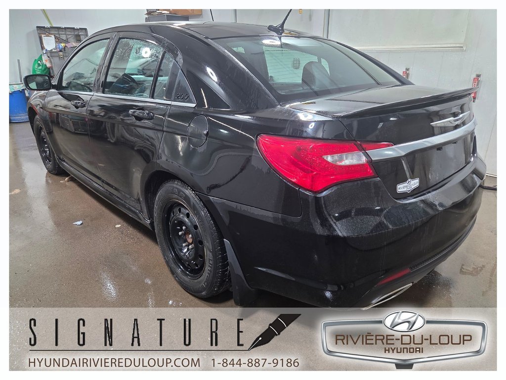 Chrysler 200 S,automatique 2013 à Riviere-Du-Loup, Québec - 7 - w1024h768px