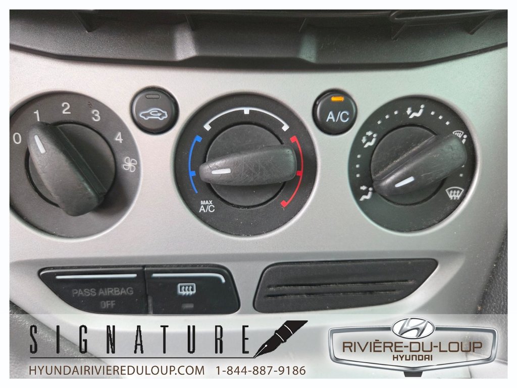 2013 Ford Focus SE in Riviere-Du-Loup, Quebec - 18 - w1024h768px