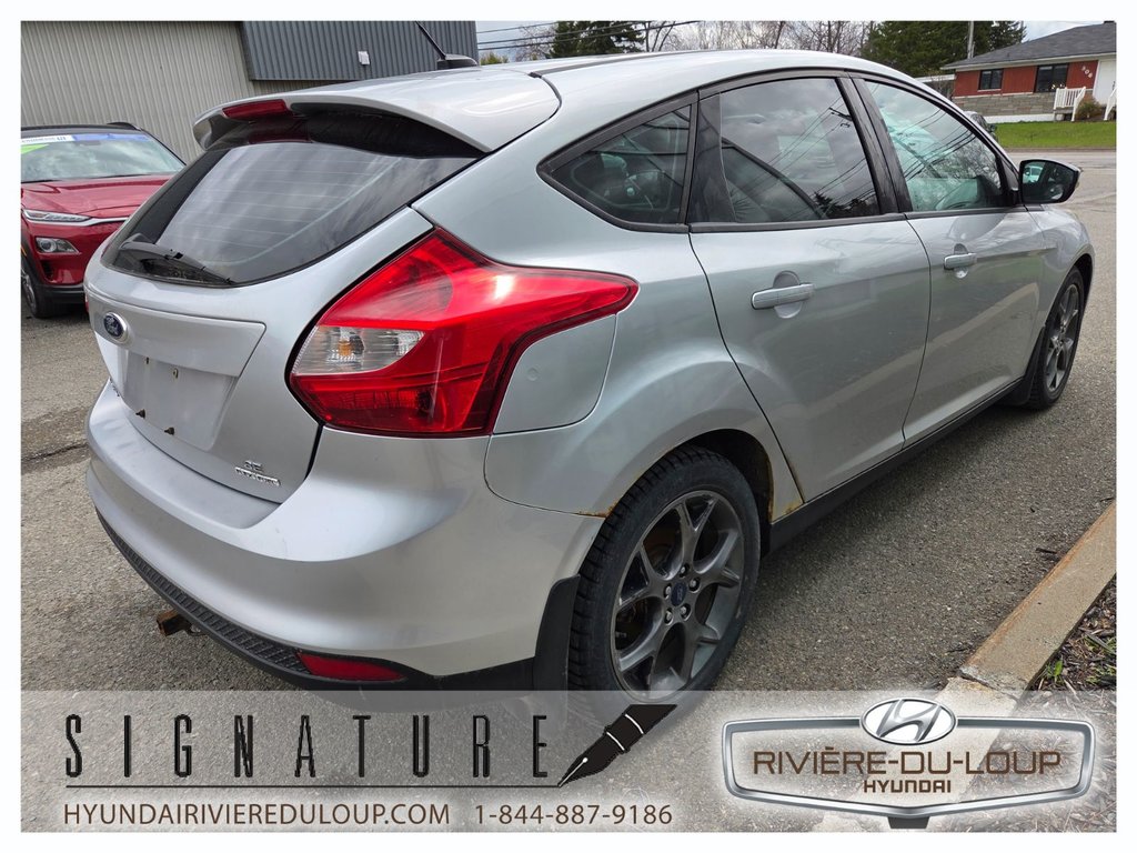 2013 Ford Focus SE in Riviere-Du-Loup, Quebec - 5 - w1024h768px