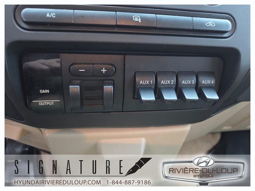 Ford Super Duty F-350 DRW XLT,6X6,8 CYL,6.4 DIESEL 2008 à Riviere-Du-Loup, Québec - 14 - w1024h768px