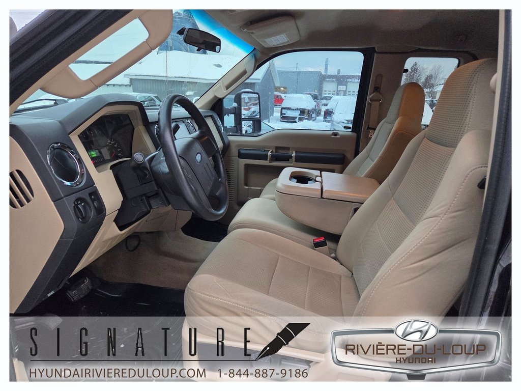 Ford Super Duty F-350 DRW XLT,6X6,8 CYL,6.4 DIESEL 2008 à Riviere-Du-Loup, Québec - 10 - w1024h768px
