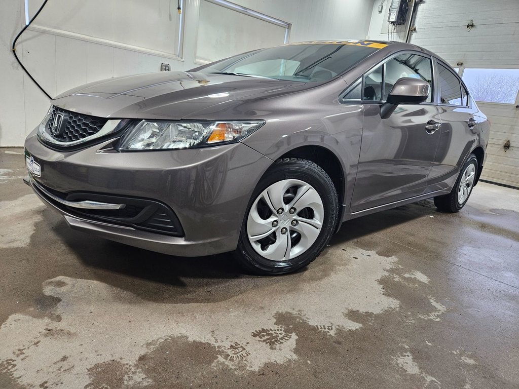 2013 Honda Civic Sdn LX,SIEGES CHAUFFANT in Riviere-Du-Loup, Quebec - 2 - w1024h768px